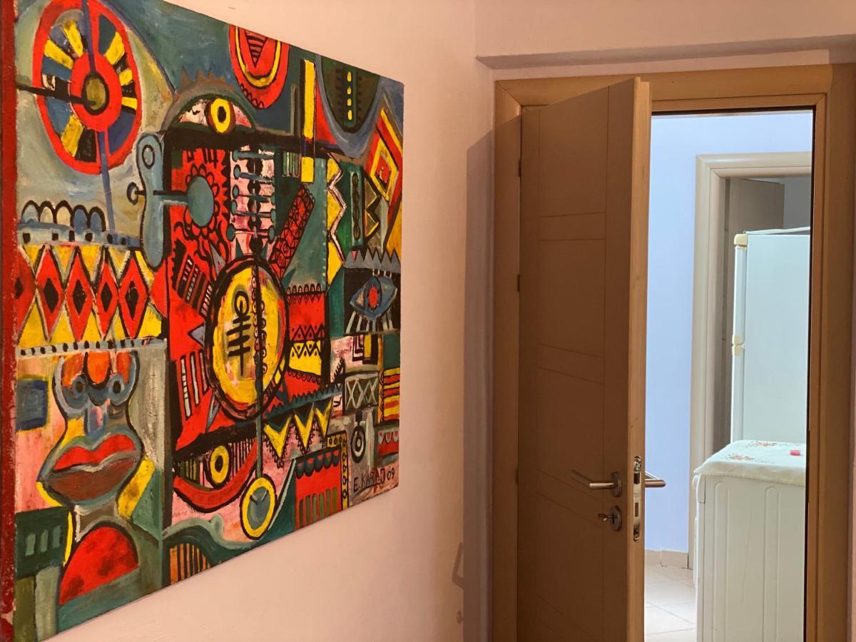 88 Apartment Himare Bagian luar foto