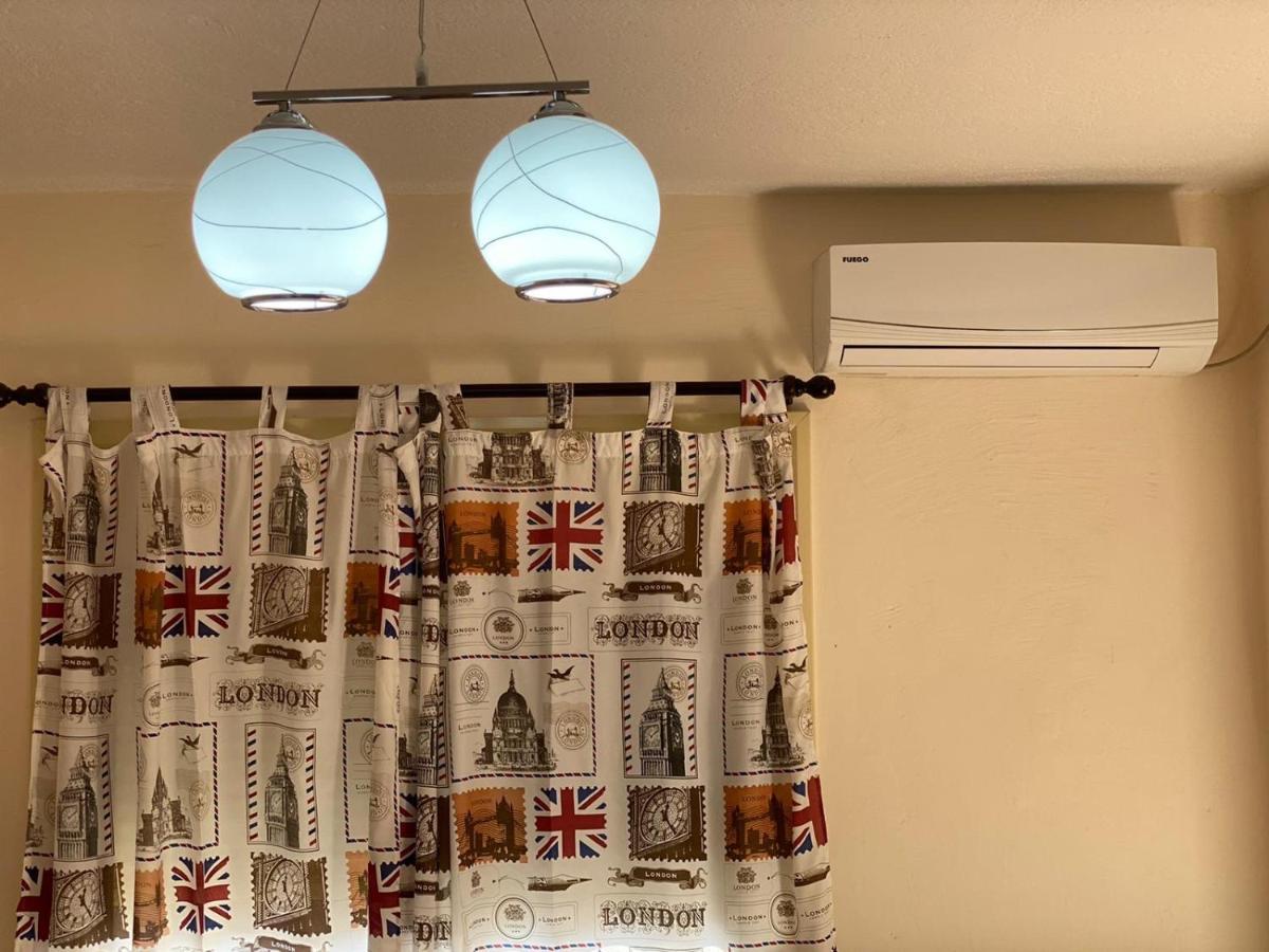 88 Apartment Himare Bagian luar foto