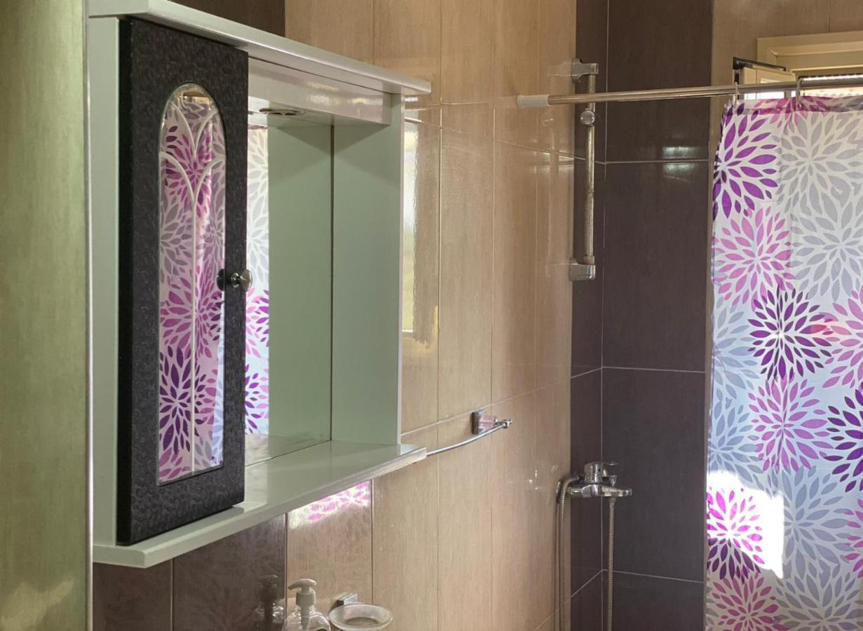 88 Apartment Himare Bagian luar foto