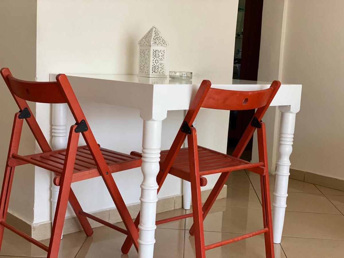 88 Apartment Himare Bagian luar foto